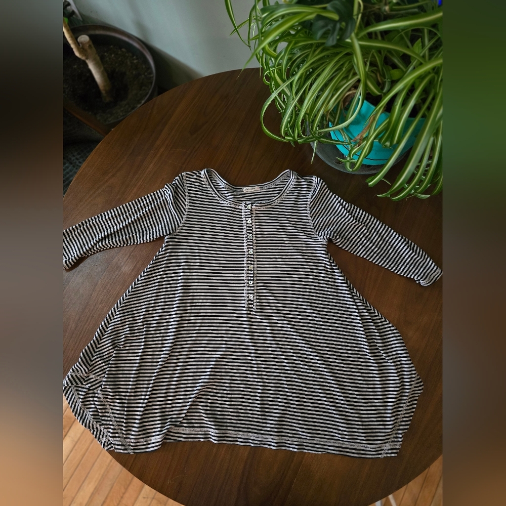 Allen Allen Monochrome Striped Top